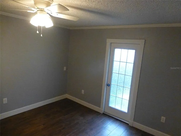 1890 Wolford Rd #5 — Photo 13