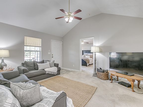 3rd image of 2540 Medford Campbell Blvd
