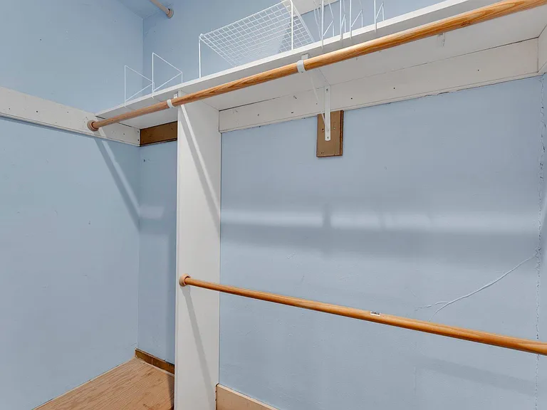 802 Broadmoor Blvd — Photo 19