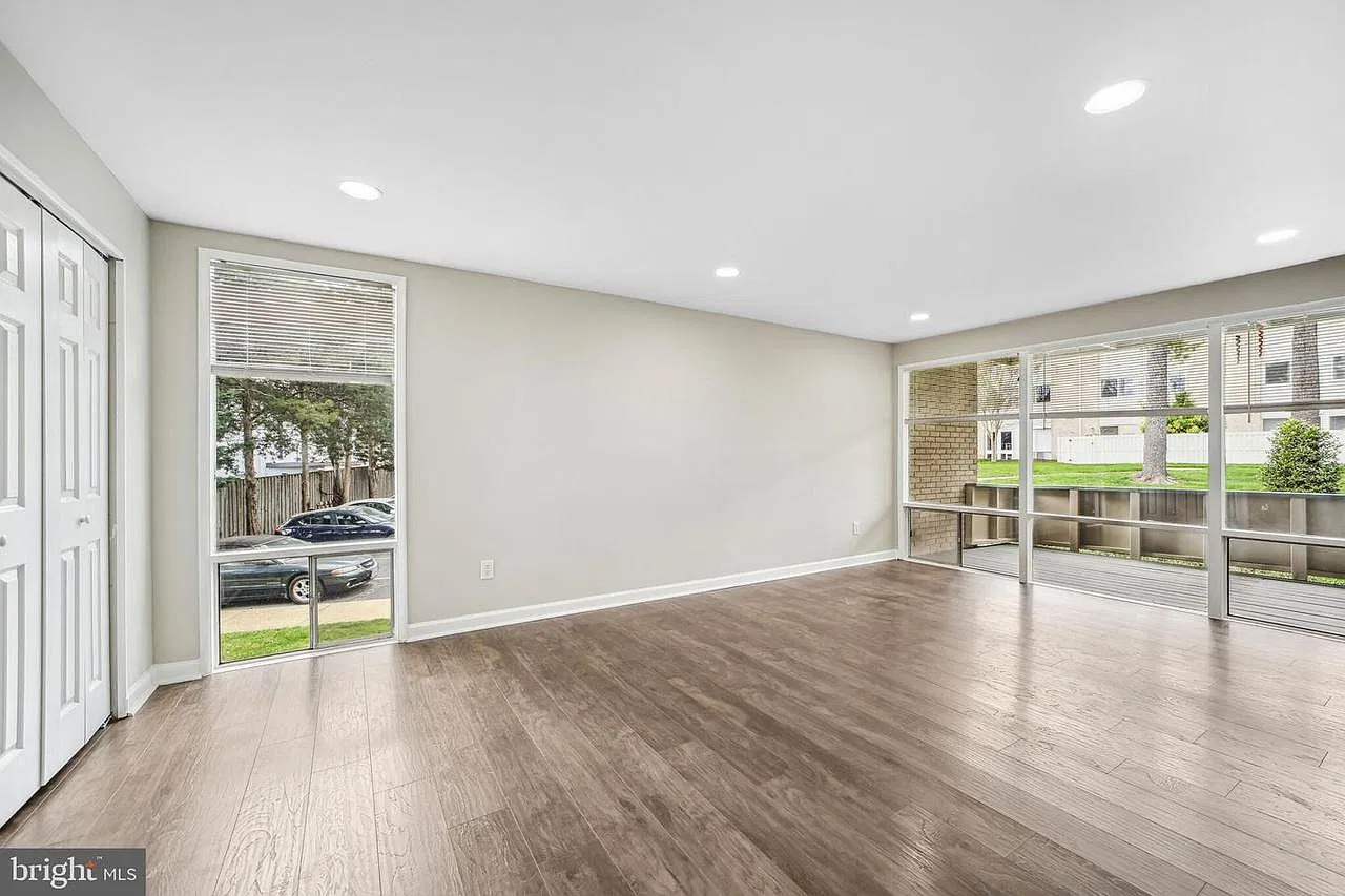 128 Haycock Rd — Photo 2