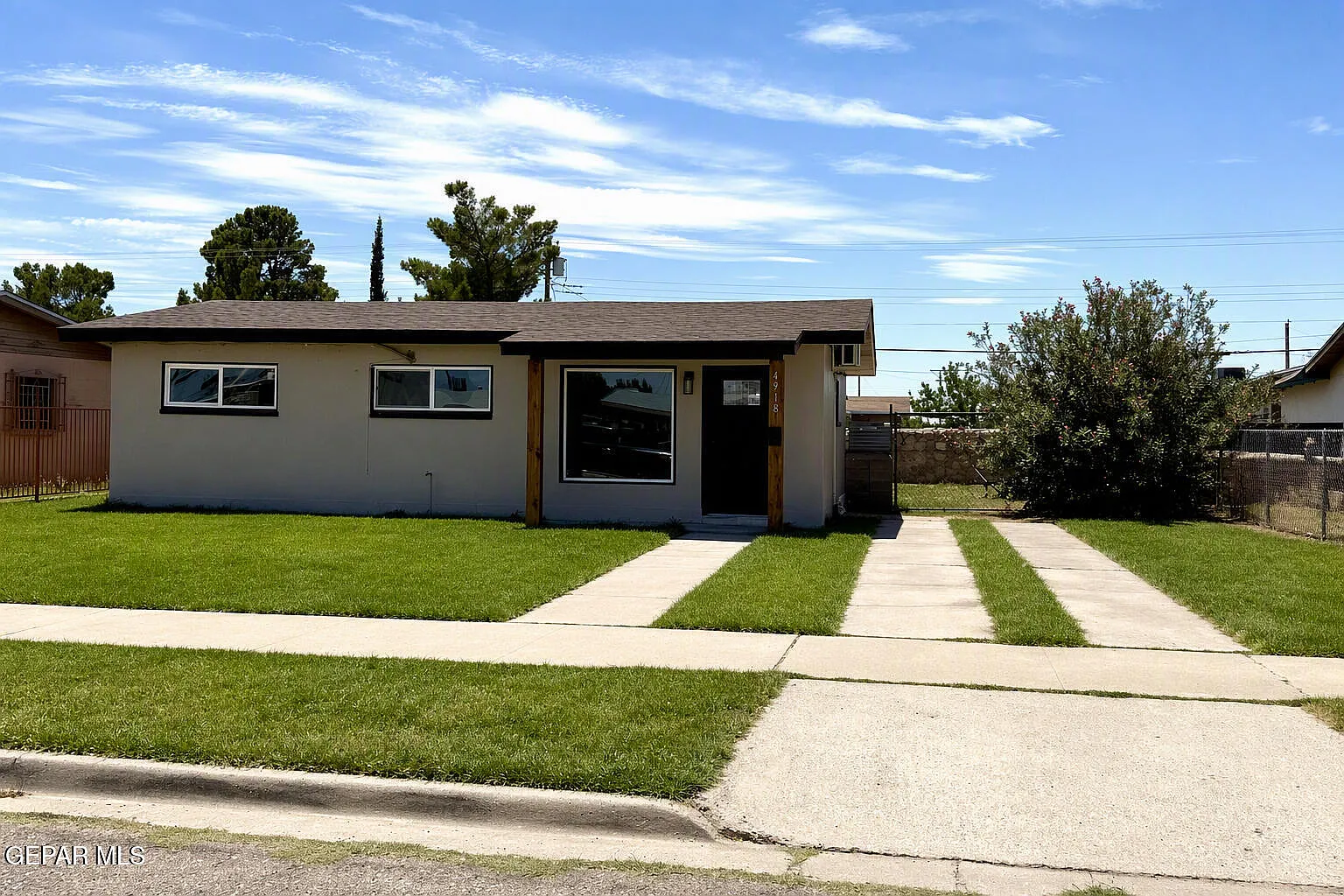 3 bed, 2.0 bath, 1076 sqft, $1,575 — Photo 1