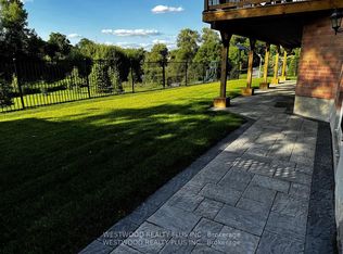 60 Cranberry Ln, Aurora, ON L4G 5Z1