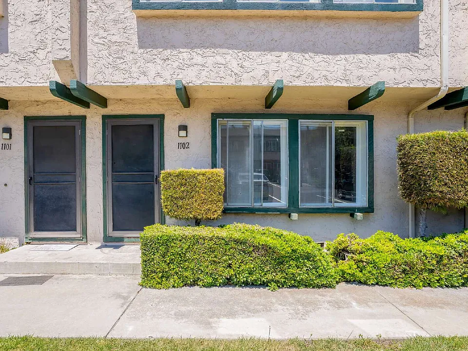 1031 Clyde Ave #1102
