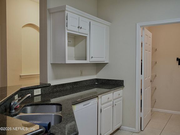 4th image of 10000 GATE Parkway #1614