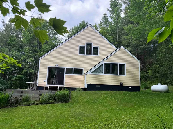93 Senor Road, Warren, VT 05674