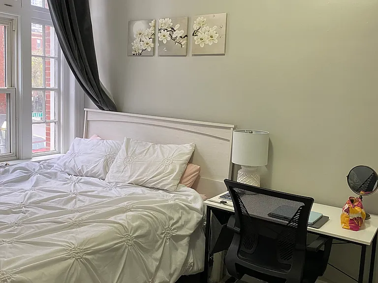369 Hanover St #1F — Photo 9