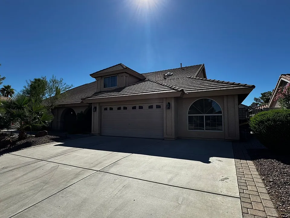 2921 Channel Rock Dr