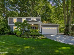 5977 Silver Ct, Mentor, OH 44060