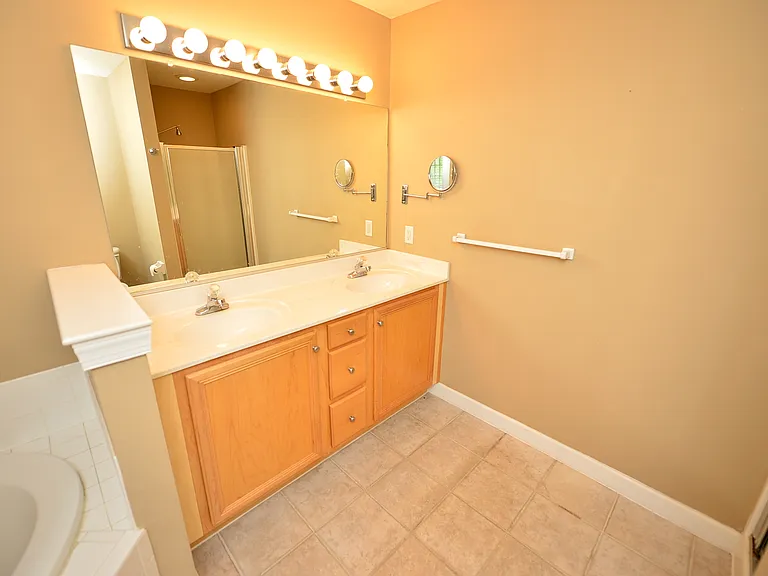 732 Sequoia Way — Photo 27