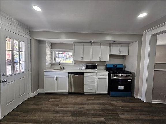 4th image of 147 Lea St