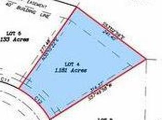 688 Oak Crossing Dr, Villa Ridge, MO 63089