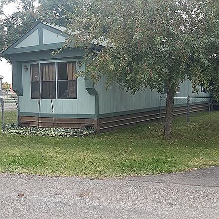2nd image of 305 Forest Hill Vlg