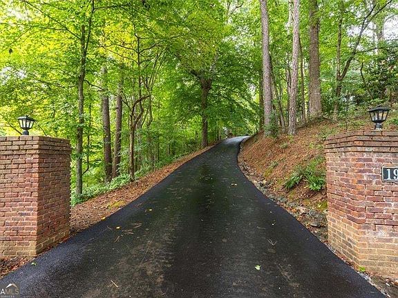 4th image of 1921 Lilburn Stone Mountain Rd