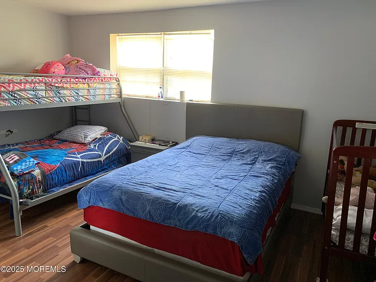 7 Elinore Ave — Photo 7