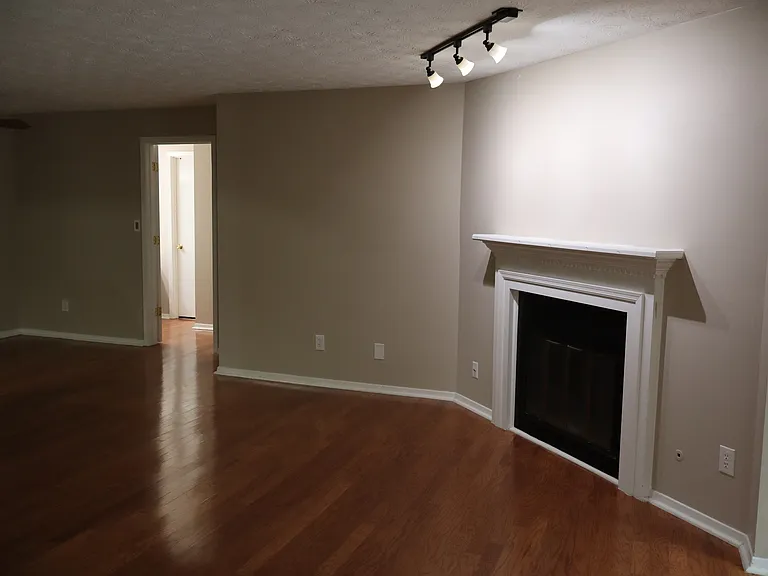 4207 Canyon Point Cir — Photo 13