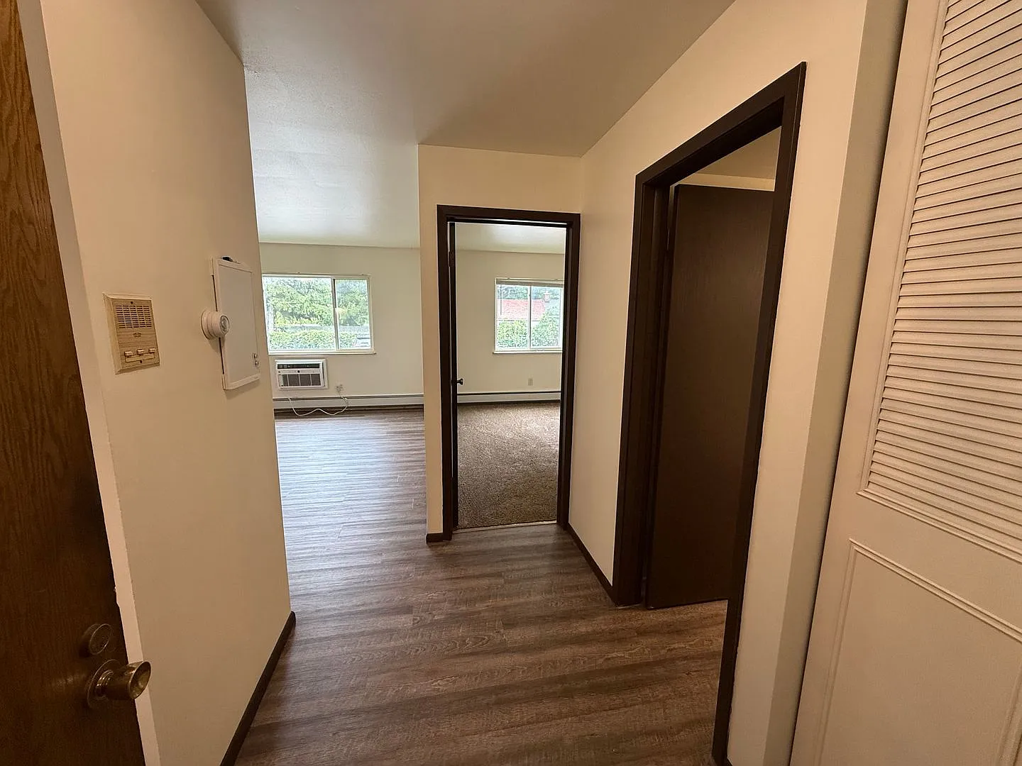 Heritage House Apartments — Photo 2