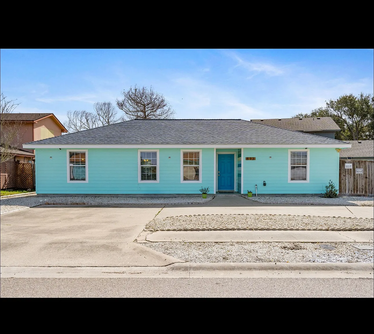 813 Oriole St — Photo 2
