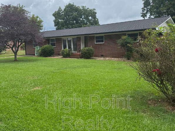 61 Rains Ave SE