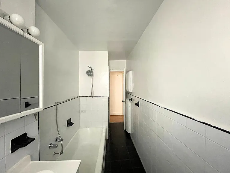 919 Park Pl #2K — Photo 13