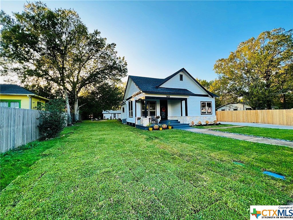 909 Trinity St, Lockhart, TX 78644 MLS 491206 Zillow