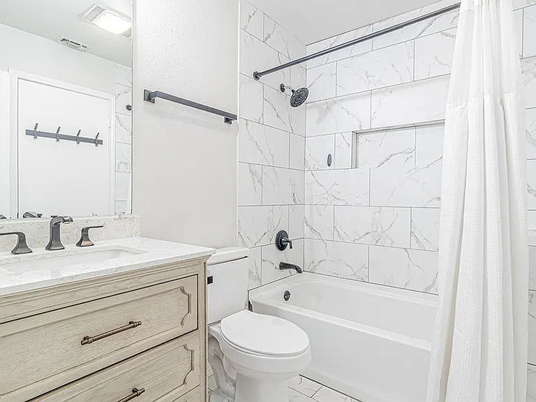 12142 Vista Nogal St — Photo 18