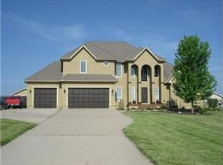 1400 Allendale Lake Rd, Greenwood, MO 64034