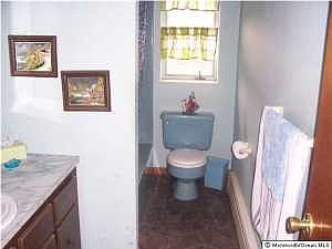 2nd image of 450 Bloomfield Ave