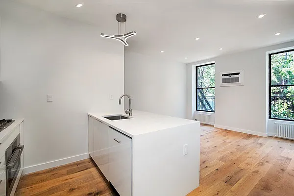 Rented by Kleier Residential | media 10