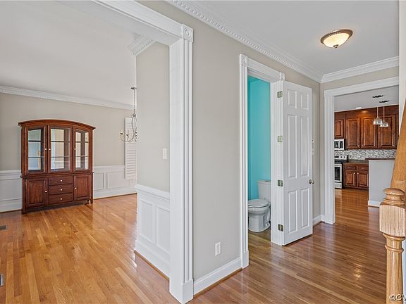 5th image of 4407 Village Creek Dr