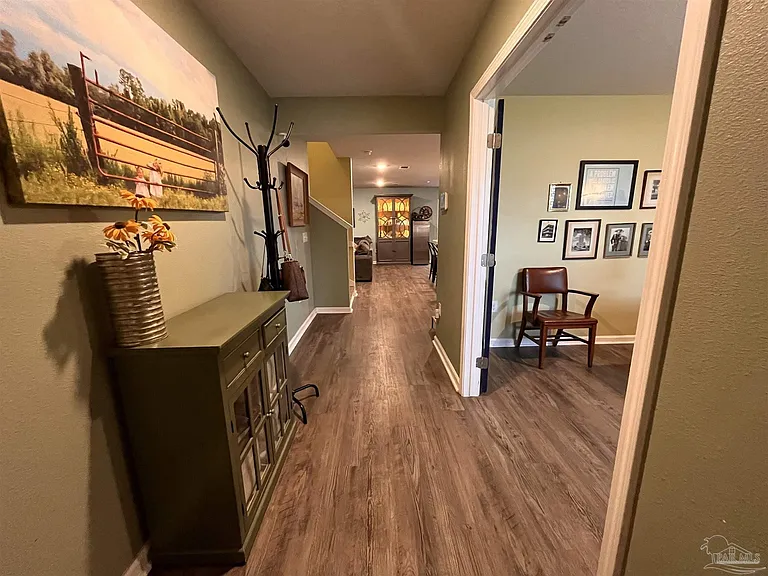 5375 Peach Dr — Photo 3
