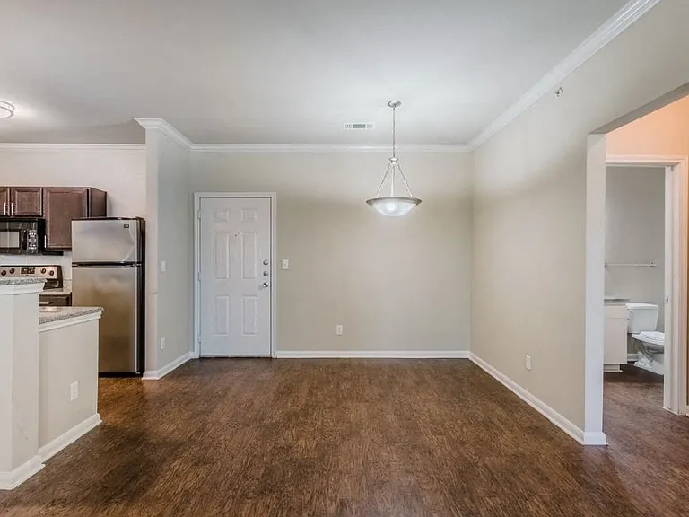 Skyview West Apartments — Photo 4