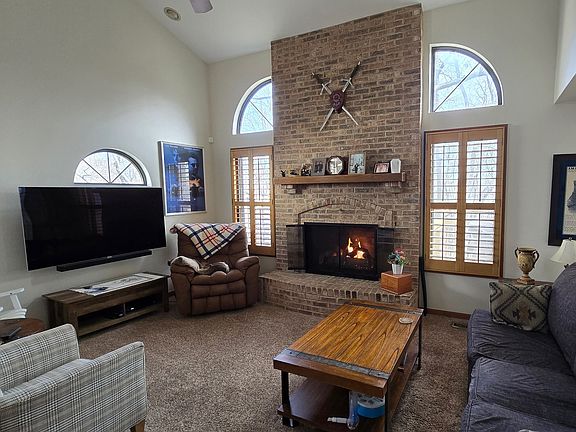 2nd image of 439 W Auburn Woods Ct #439