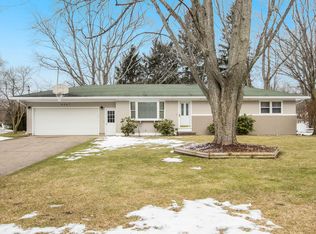 6247 Woodcliff St, Holland, MI 49423