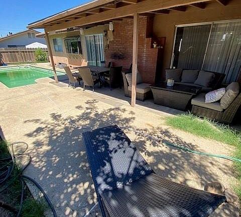 5th image of 440 Hillsdale Dr