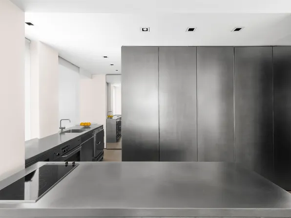 785 Park Avenue image 11 of 17