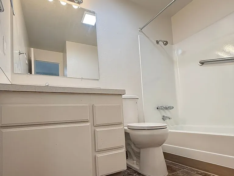 Rolling Hills Townhouses — Photo 27