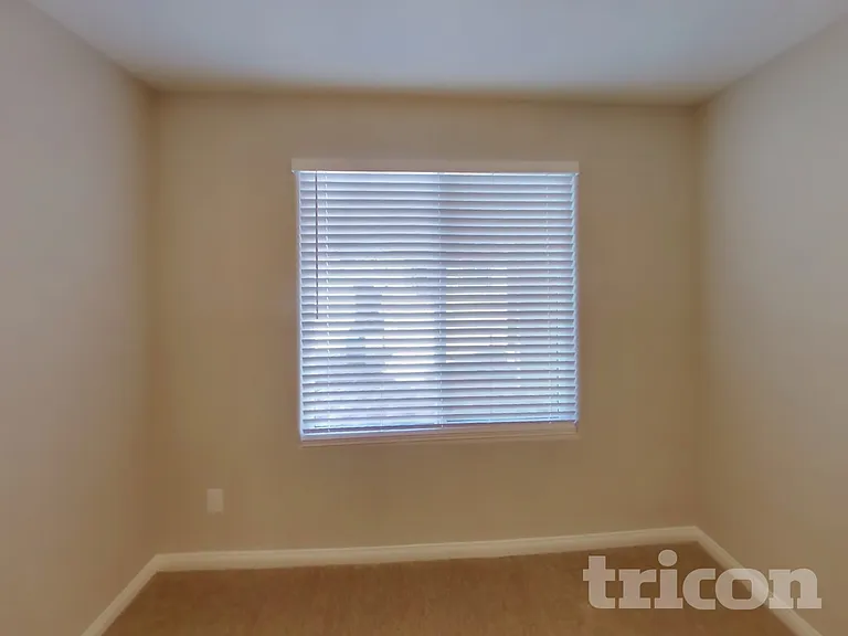 7345 Sunray Point St — Photo 9