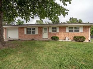910 Ruth Ave, Festus, MO 63028