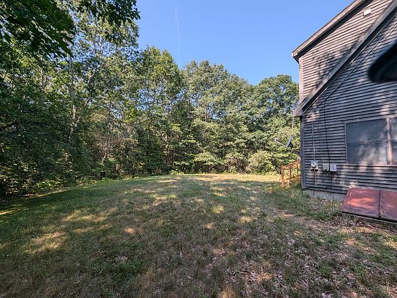 4th image of 101 Blueberry Lane