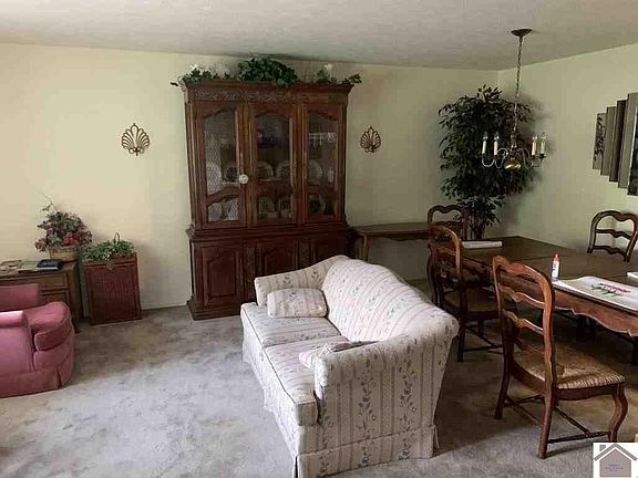 5th image of 325 Terrace Ln