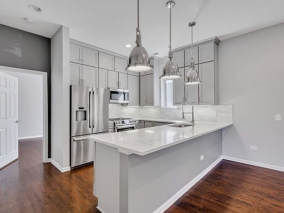 5th image of 2251 W Saint Paul Ave APT 3A