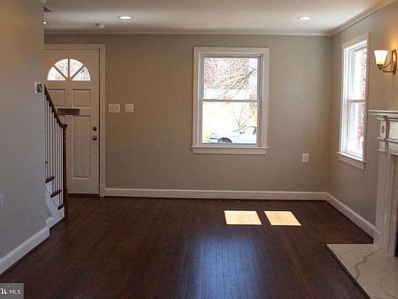2nd image of 4812 Russell Ave