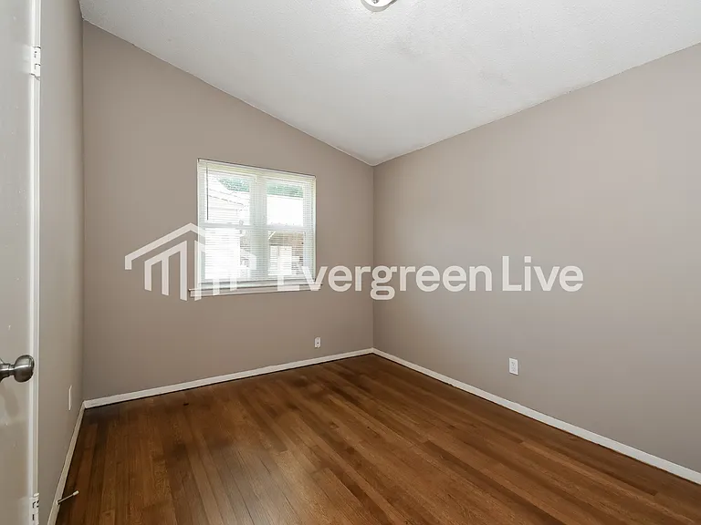 1597 Whitehead Dr — Photo 11