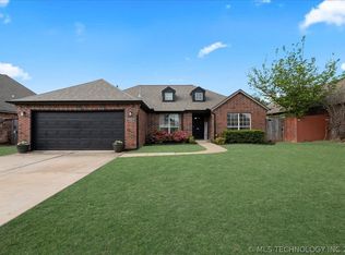 26530 Foxen Dr, Claremore, OK 74019