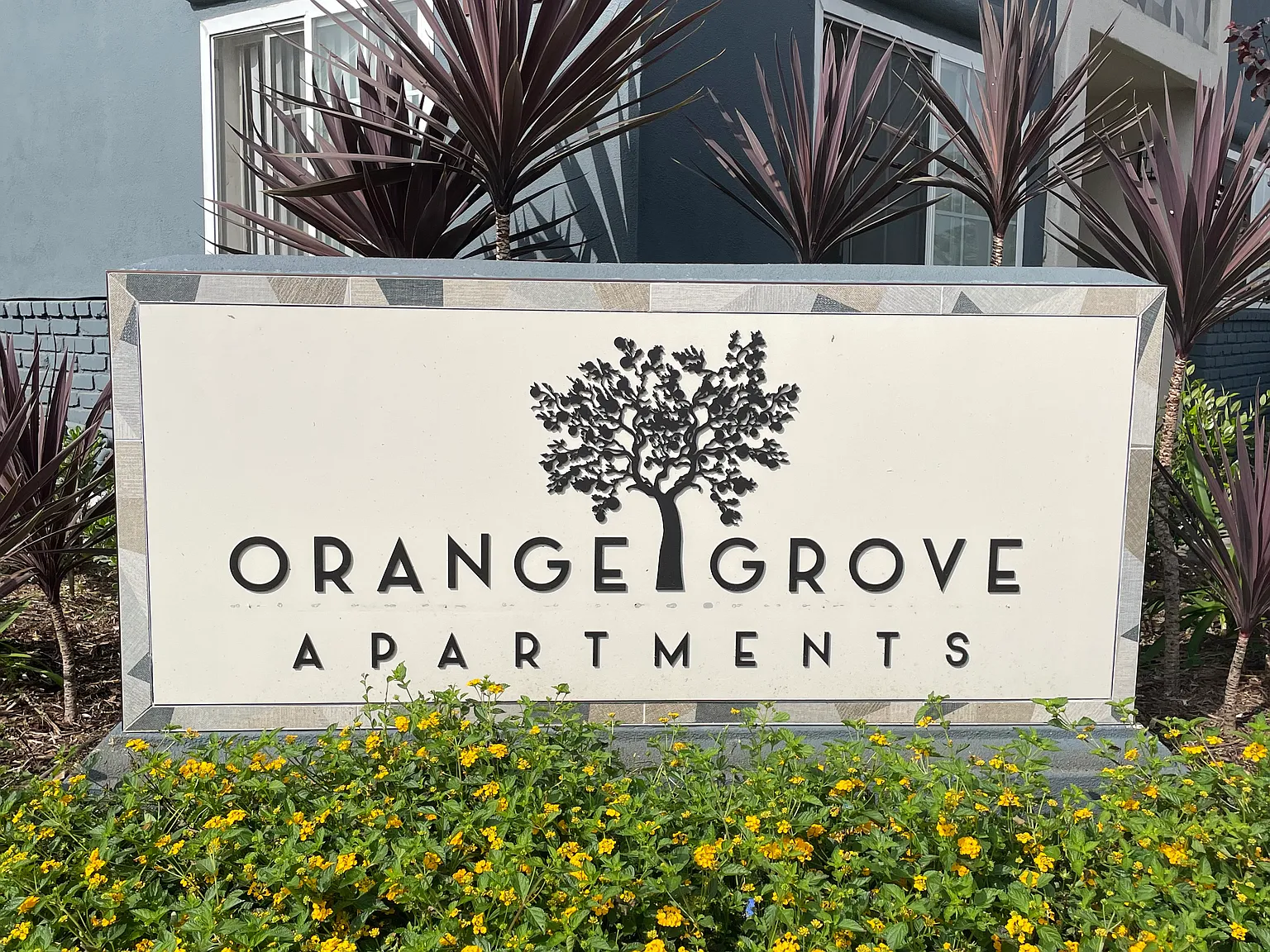 2 bed, 1.5 bath, 883 sqft, $3,100 — Photo 1