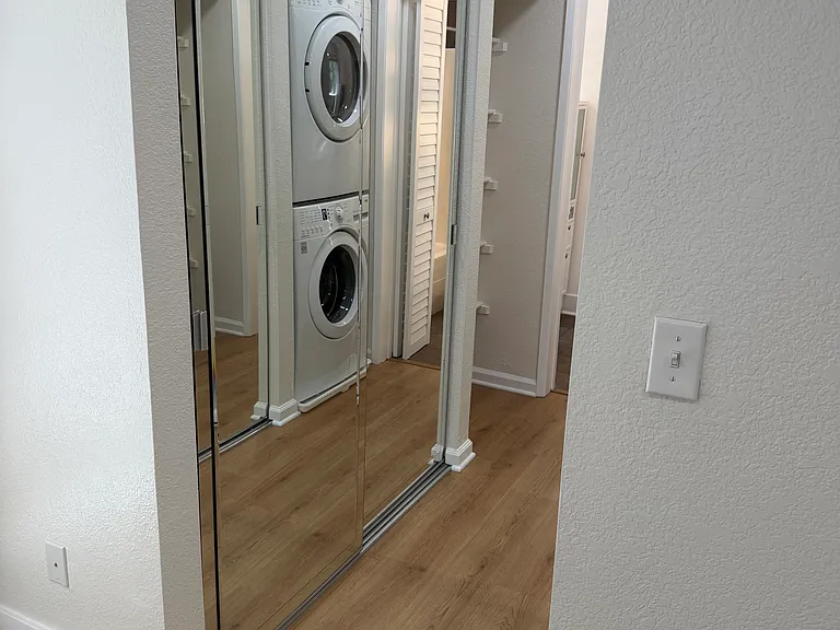 3183 Wayside Plz #105 — Photo 7
