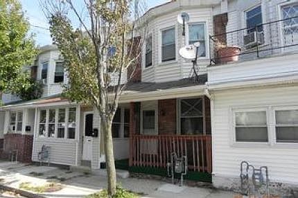 1st image of 725 Green St