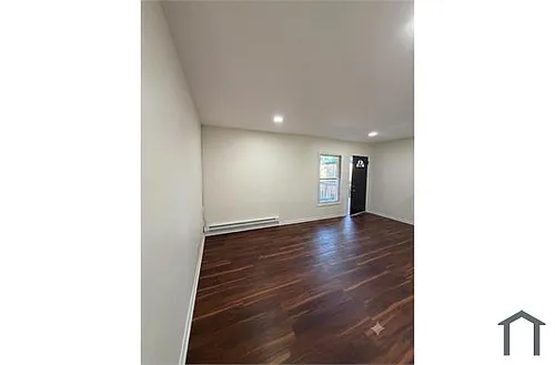 16745 Greenfield Rd Photo 1