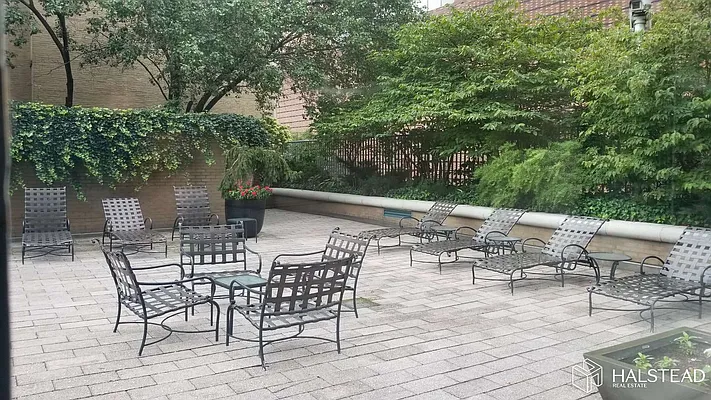 Rented by Halstead Real Estate | media 28