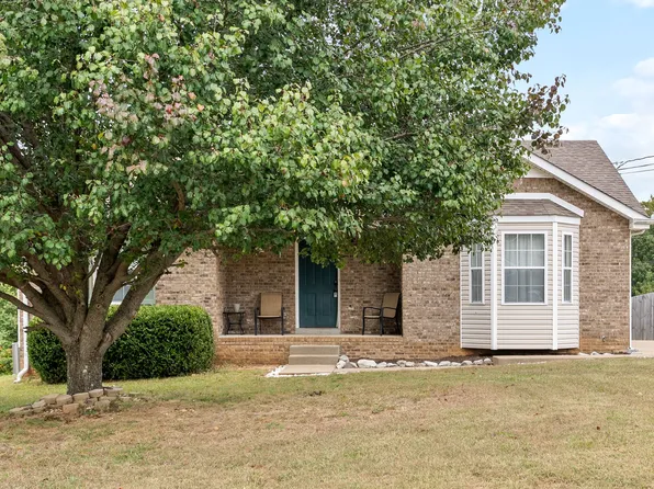 1319 Jared Ray Dr, Clarksville, TN 37042